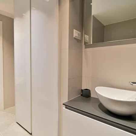 The Place * سبليت