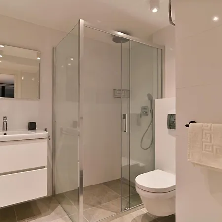 The Place * سبليت