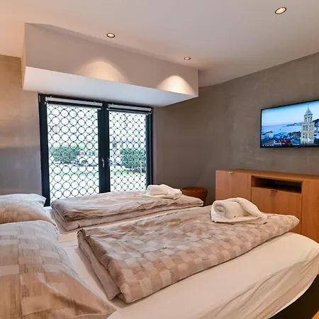 The Place Apartment *