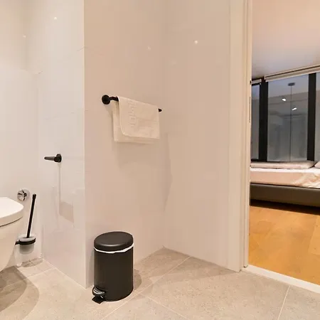 The Place アパート *