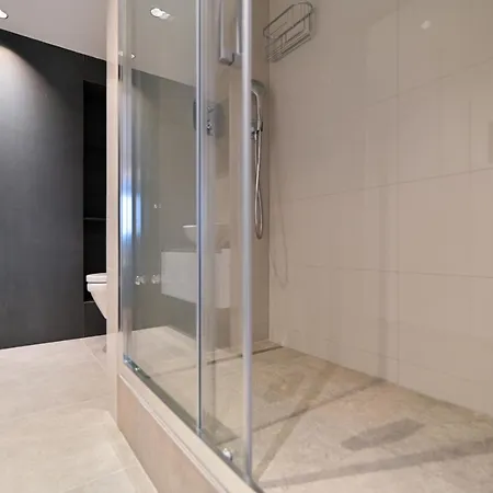 アパート The Place