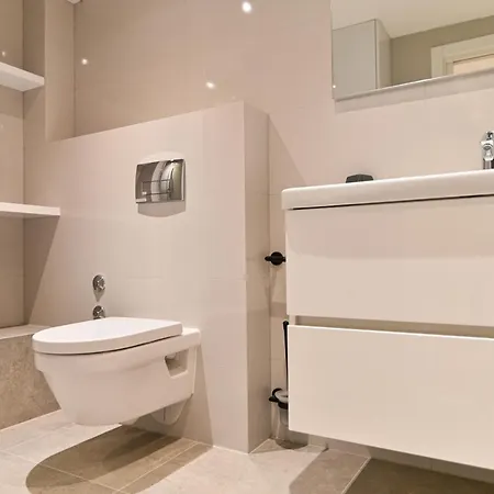 アパート The Place *