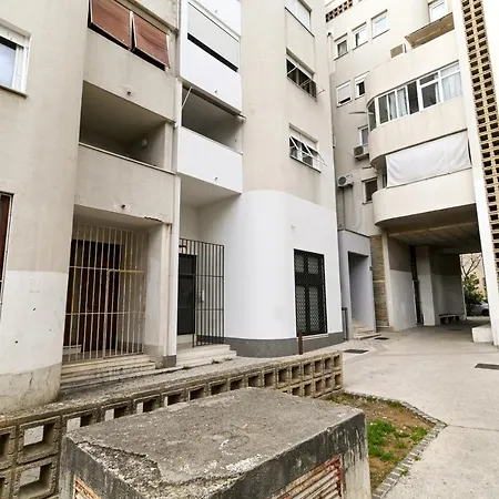 Apartment The Place Split