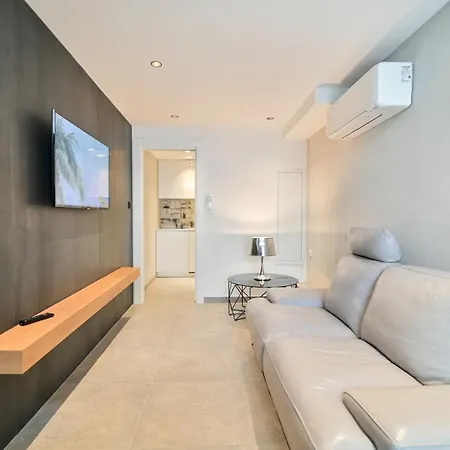 The Place Apartment *